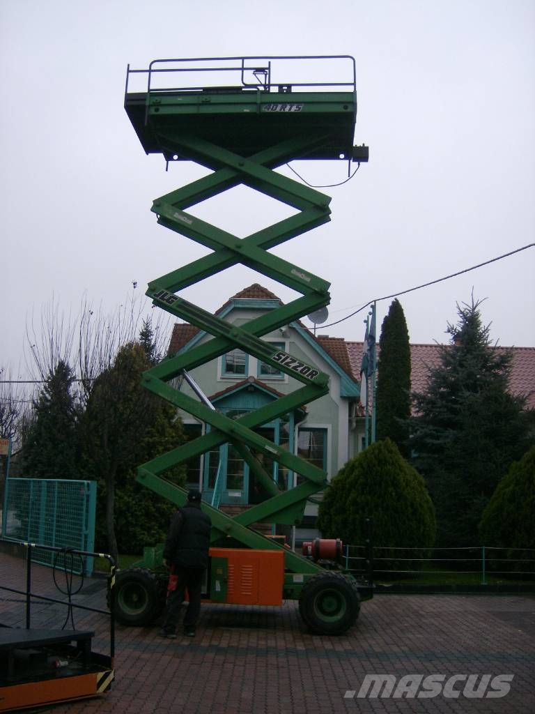 JLG 40RTS V-1562 FOR EXPORT ONLY EO Vertikálne stĺpové výťahy