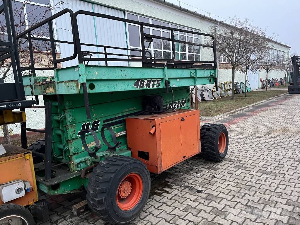 JLG 40RTS V-1562 FOR EXPORT ONLY EO Vertikálne stĺpové výťahy