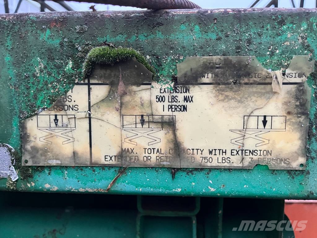 JLG 40RTS V-1562 FOR EXPORT ONLY EO Vertikálne stĺpové výťahy