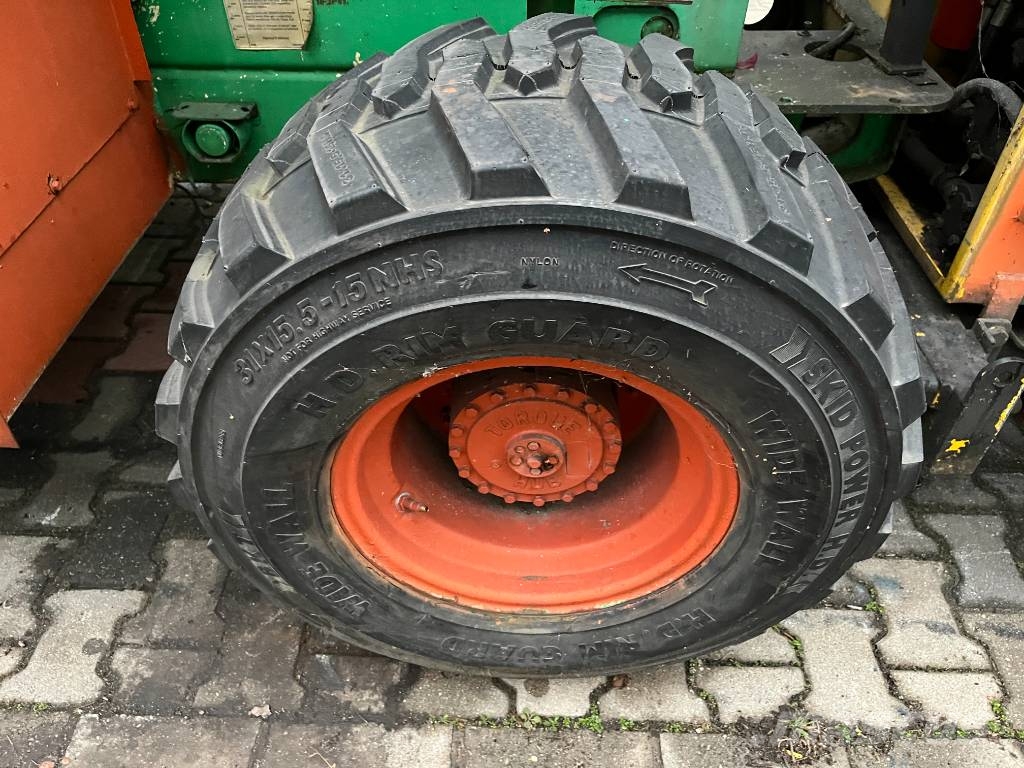 JLG 40RTS V-1562 FOR EXPORT ONLY EO Vertikálne stĺpové výťahy