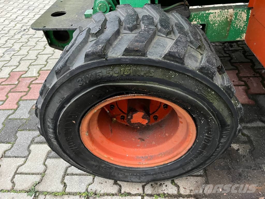 JLG 40RTS V-1562 FOR EXPORT ONLY EO Vertikálne stĺpové výťahy
