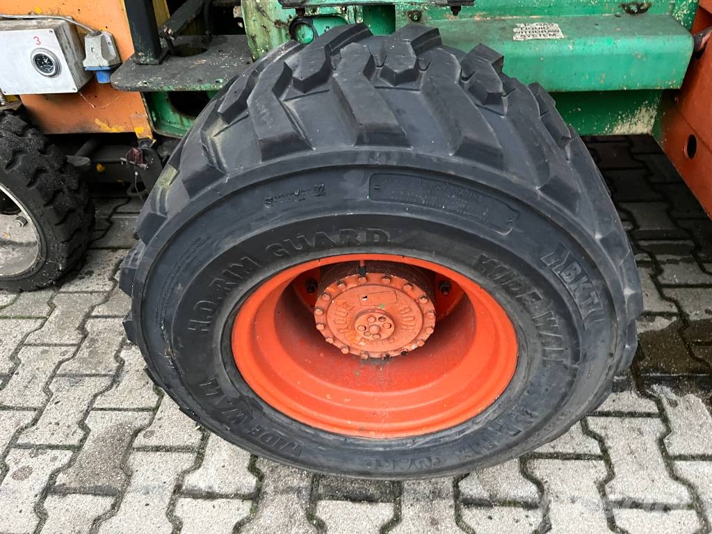 JLG 40RTS V-1562 FOR EXPORT ONLY EO Vertikálne stĺpové výťahy