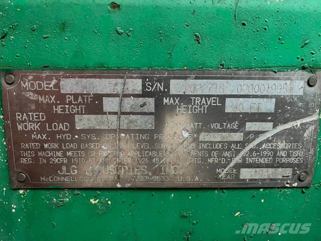 JLG 40RTS V-1562 FOR EXPORT ONLY EO Vertikálne stĺpové výťahy