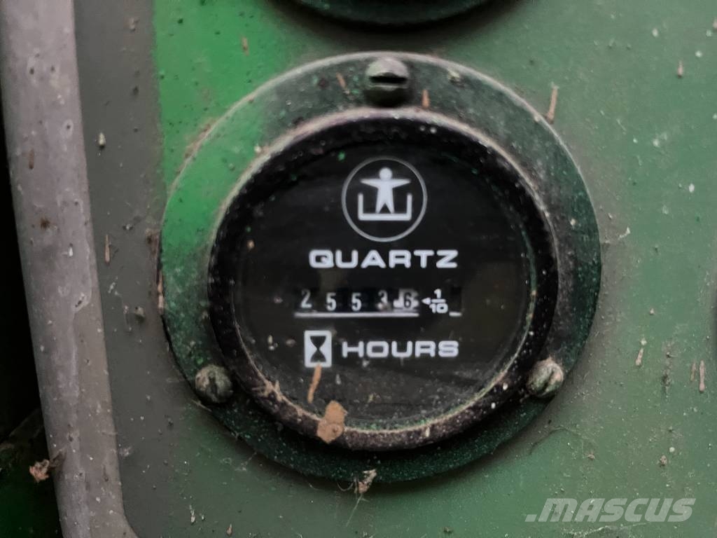 JLG 40RTS V-1562 FOR EXPORT ONLY EO Vertikálne stĺpové výťahy