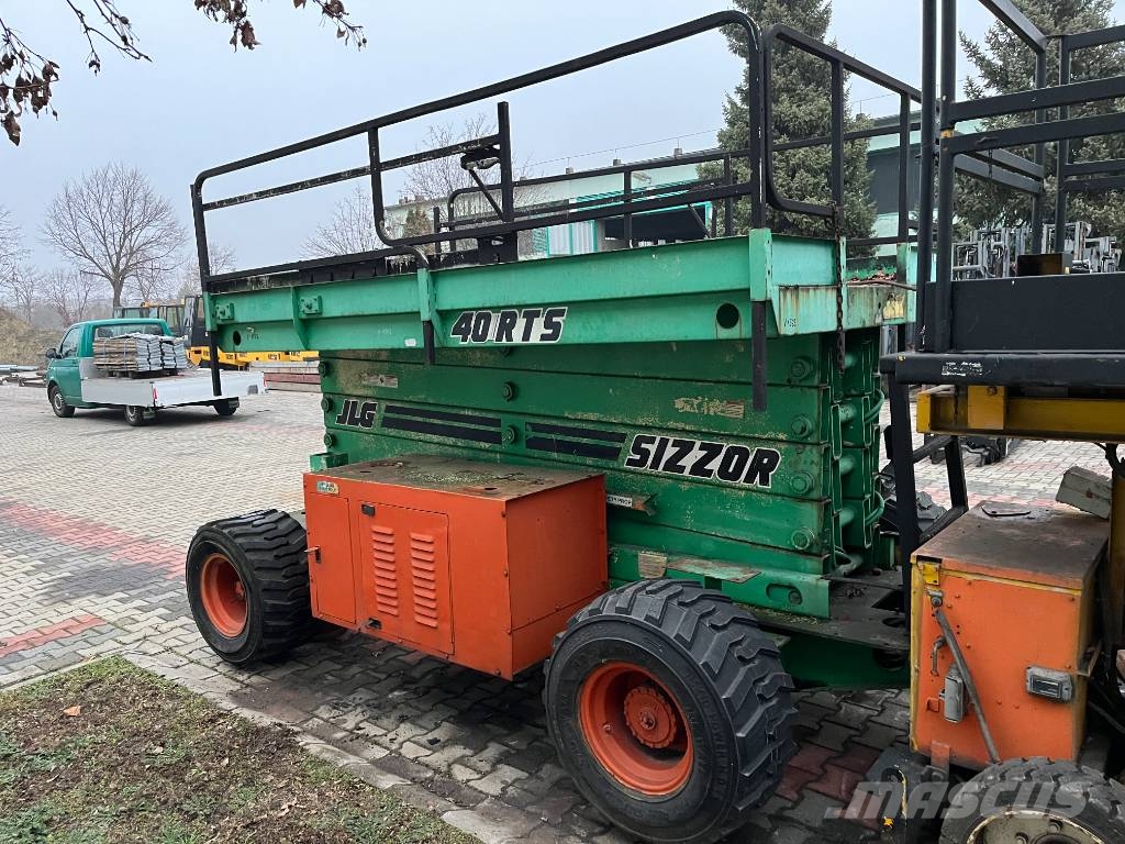 JLG 40RTS V-1562 FOR EXPORT ONLY EO Vertikálne stĺpové výťahy