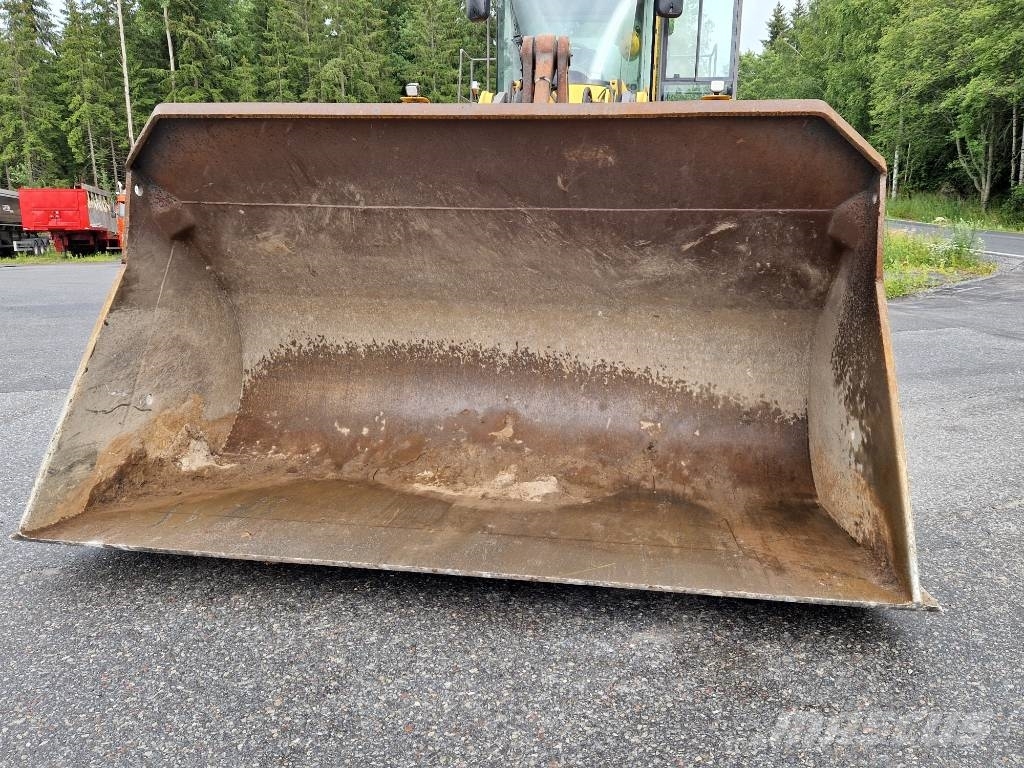 Volvo L 220 G 轮式装载机