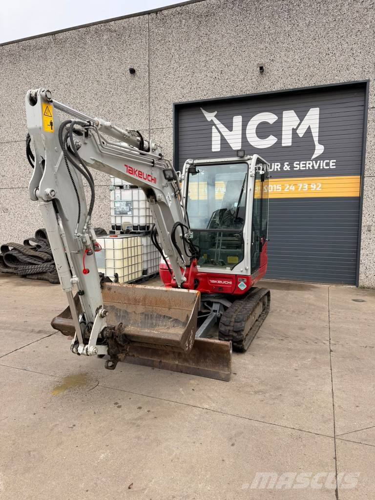 Takeuchi TB 235-2 Mini bageri <7t