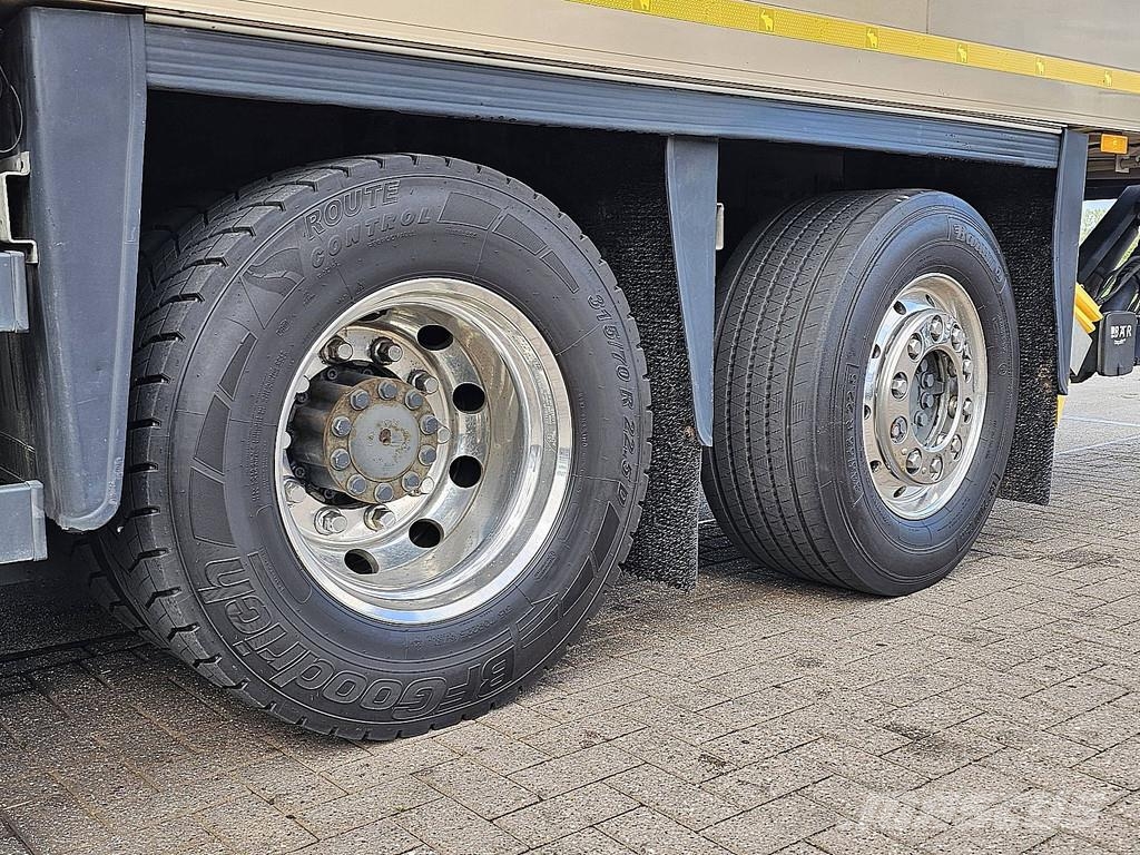 Mercedes-Benz ACTROS 2548 6X2 STEER 2T LIFT Bakwagens met gesloten opbouw