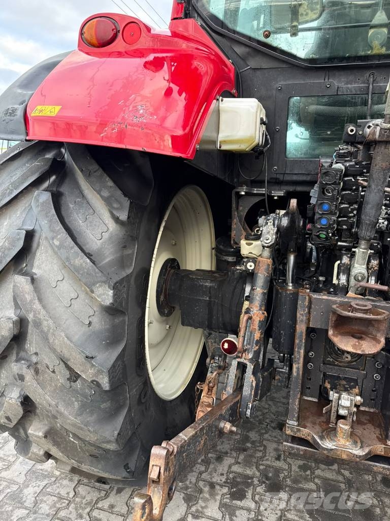 Valtra T 182 Traktory