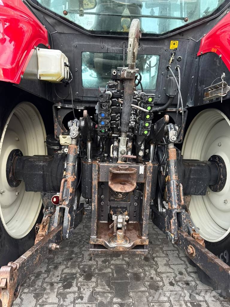 Valtra T 182 Traktory