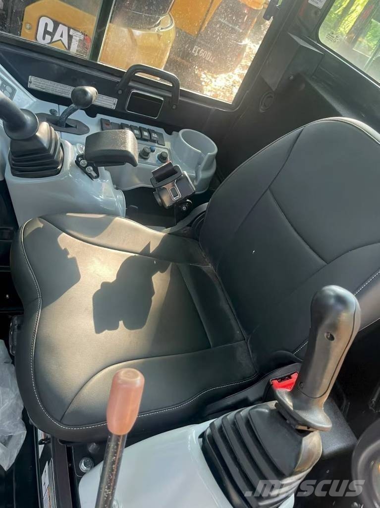 Yanmar vio35-6B حفارات صغيرة أقل من 7 طن (حفارات صغيرة)