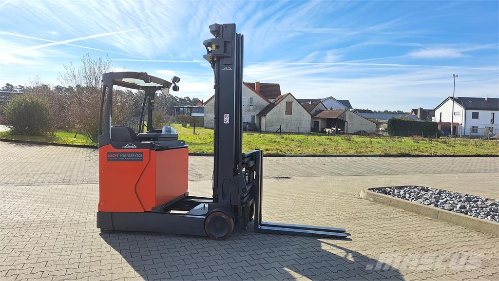 Linde R20 Batterie aus 2022 Річ-трак із високим підйомом