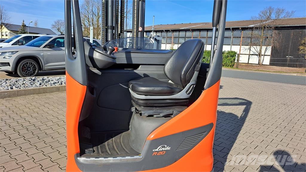 Linde R20 Batterie aus 2022 Річ-трак із високим підйомом