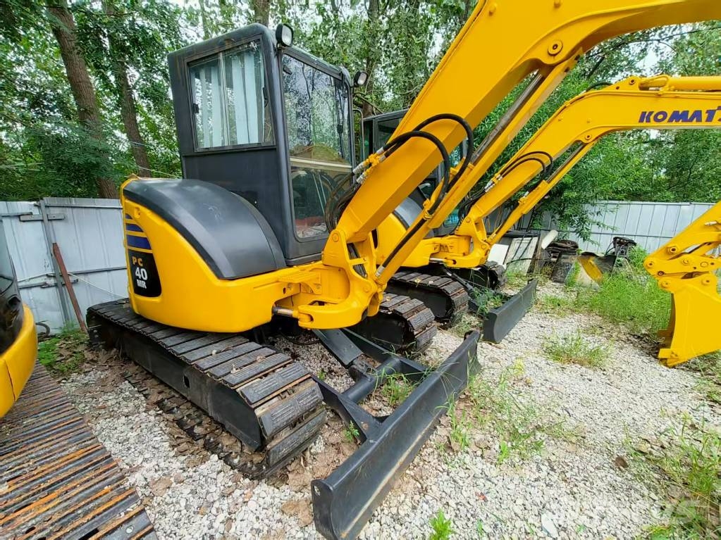 Komatsu PC 40 MR 小型挖掘机