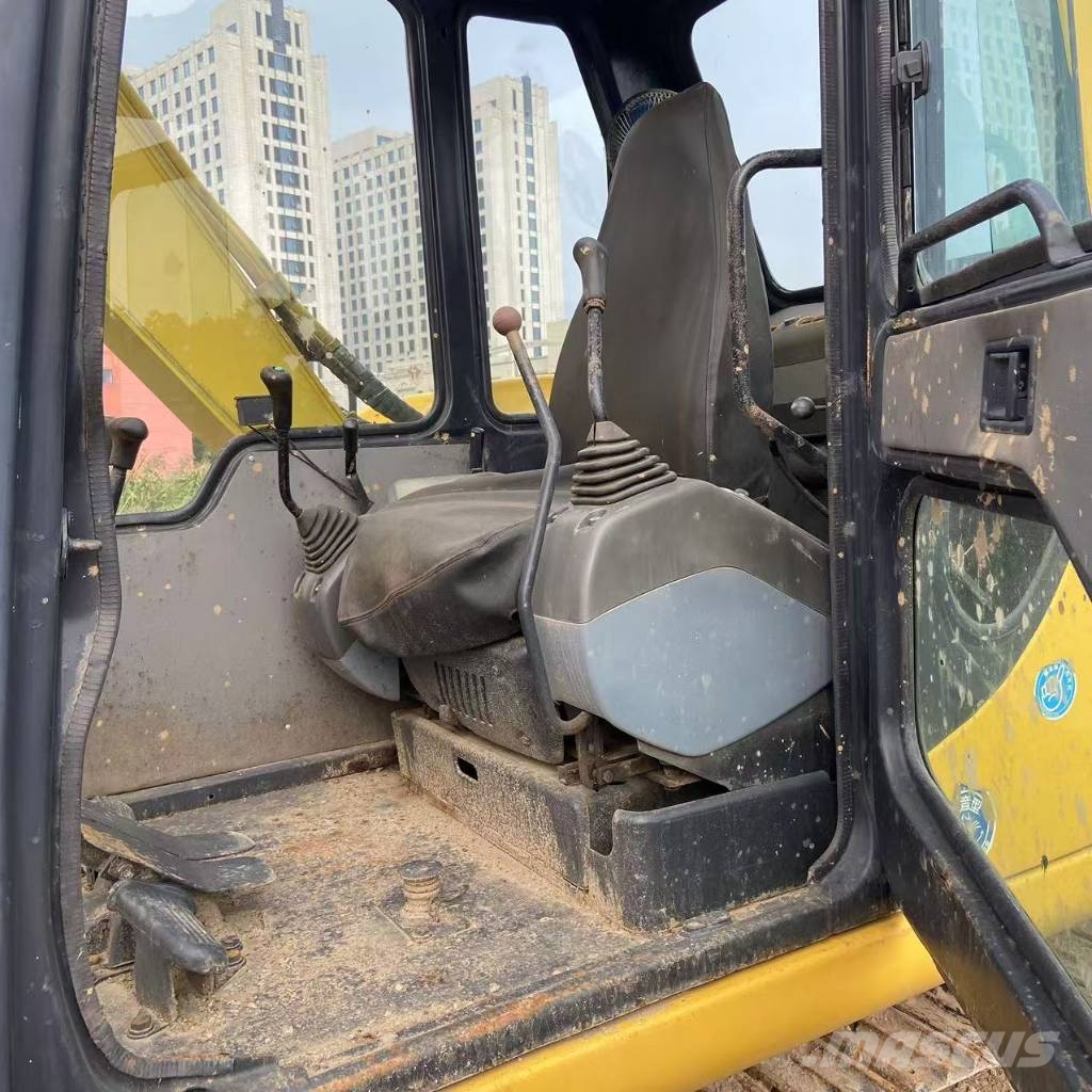 Komatsu PC60-7 Гусеничні екскаватори