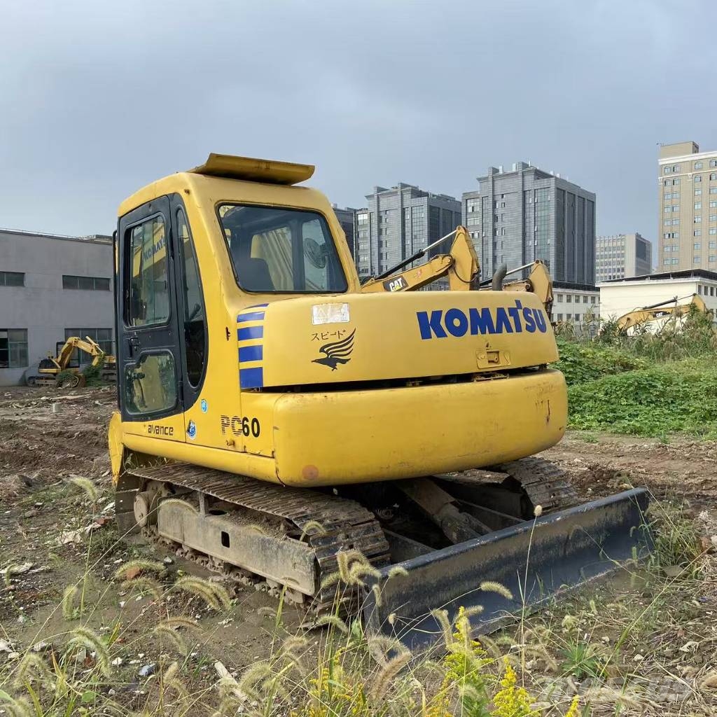 Komatsu PC60-7 Гусеничні екскаватори