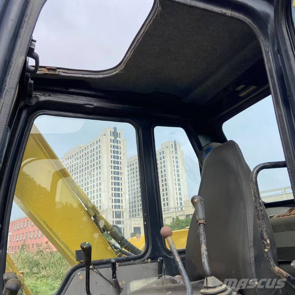 Komatsu PC60-7 Гусеничні екскаватори