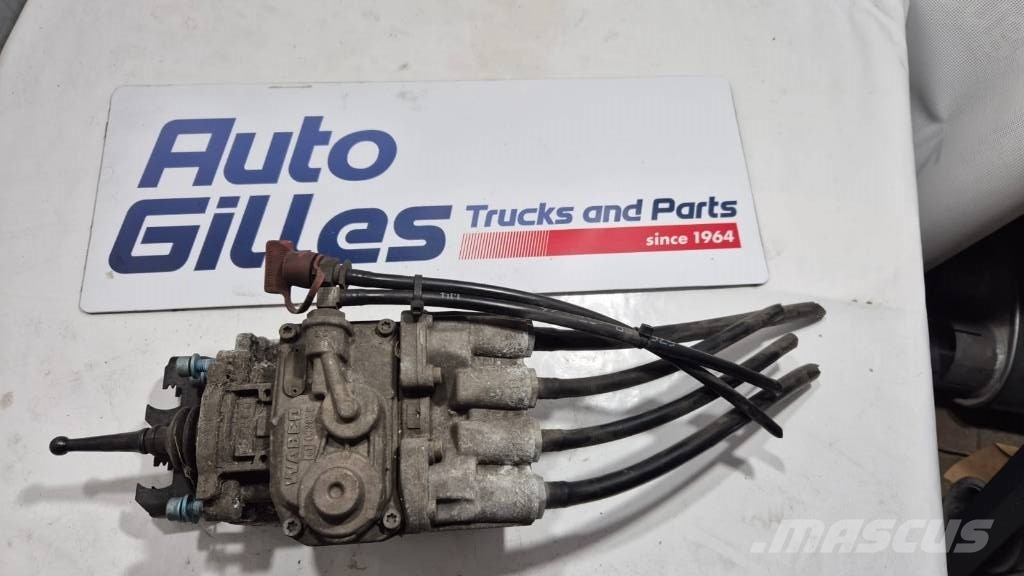 Wabco 4462300102 / 446 230 010 2 Bremsventil Silniki