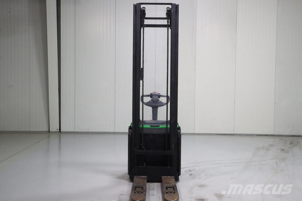Cesab S212L Pedestrian stacker