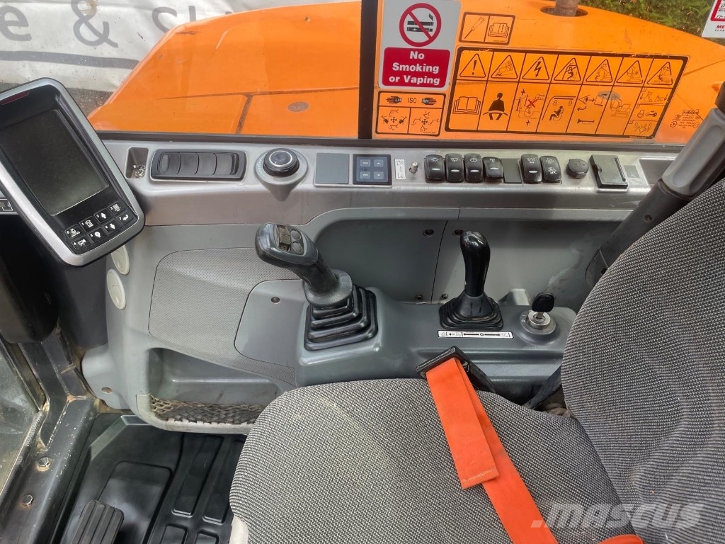 Doosan DX 85 R-3 Vidutinės galios ekskavatoriai 7-12 t