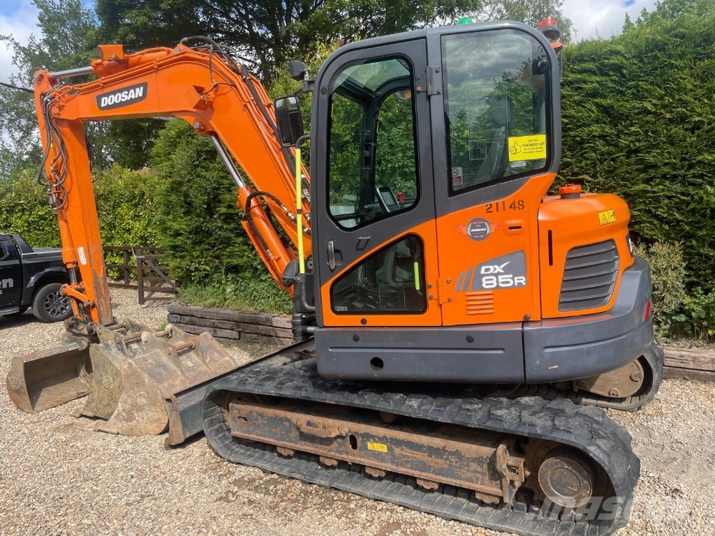 Doosan DX 85 R-3 Vidutinės galios ekskavatoriai 7-12 t
