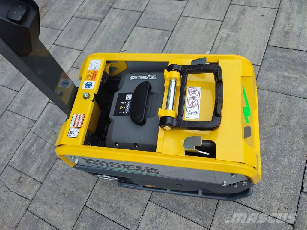 Wacker Neuson APU3340e دكاكات أفقية