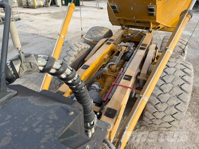 Bell B 40 E Midjestyrd dumper