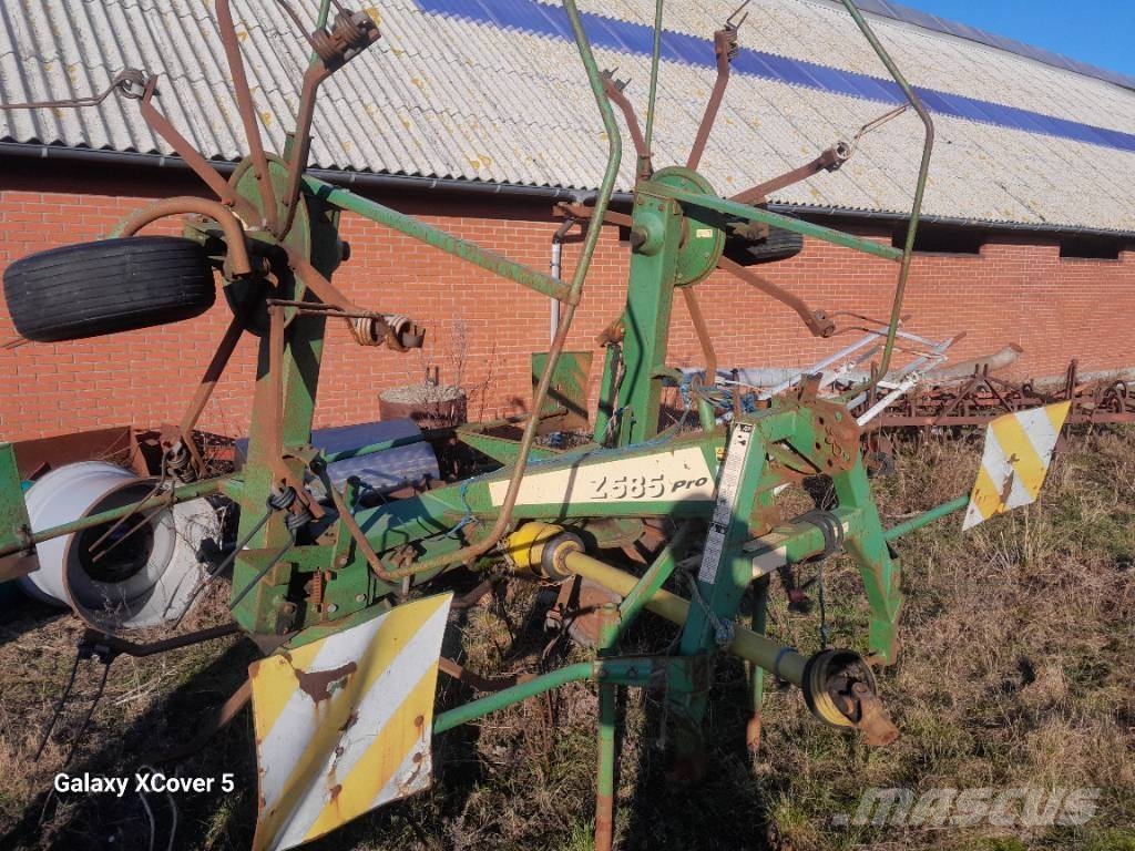 Kuhn GA 7301 مكابس وميبسات التبن