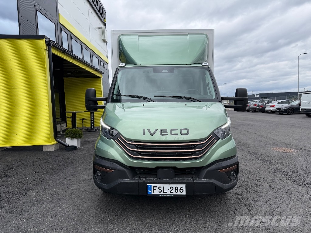 Iveco Daily 35S18A8 umpikori paku パネルバン