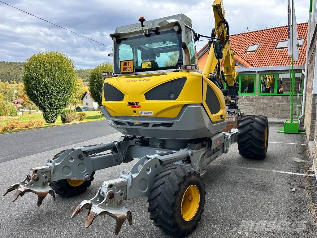 Menzi Muck M320 特殊油圧ショベル