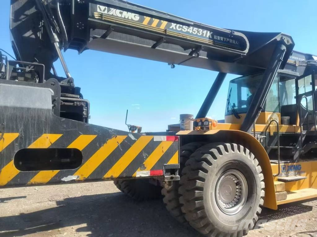 XCMG XCS 4531 K Lightly used Reach-Stacker