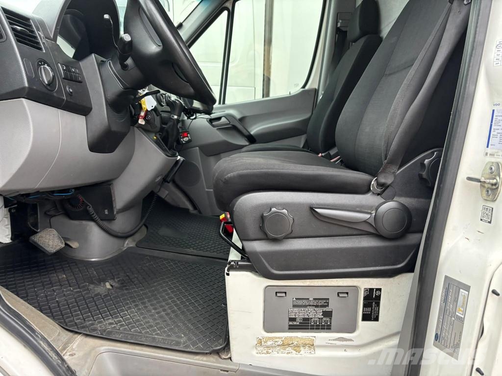 Mercedes-Benz Sprinter 4x2 EURO6 + CARRIER PULSOR 400 冷藏面包车