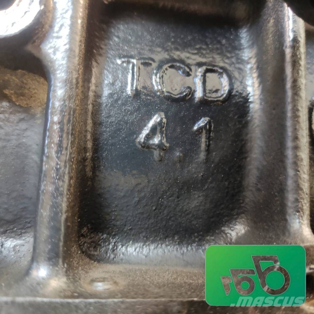 Deutz-Fahr 6150.4 Deutz TCD 4.1 L4 engine 发动机