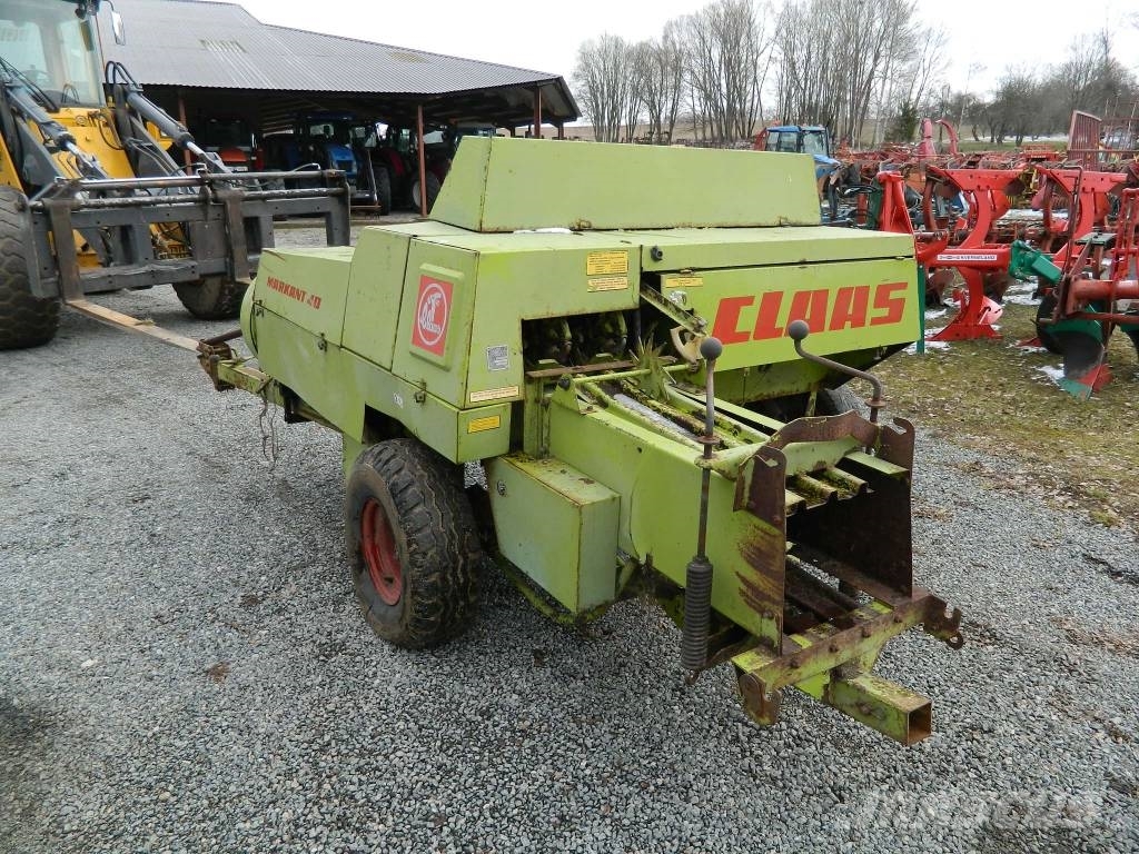 CLAAS Markant 40 Πρέσες τετράγωνων δεμάτων