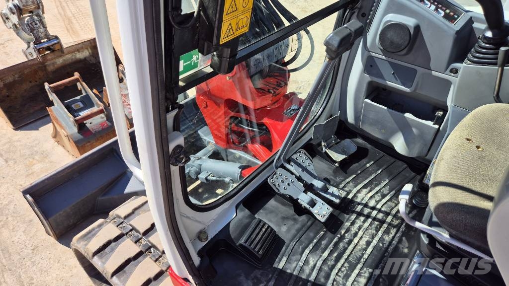 Takeuchi TB250 - 2016 YEAR - 2535 HOURS - POWERTILT Minigraafmachines < 7t