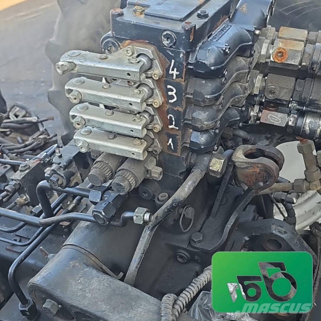 New Holland T6070 (2010r.) Parts Chasis y suspención