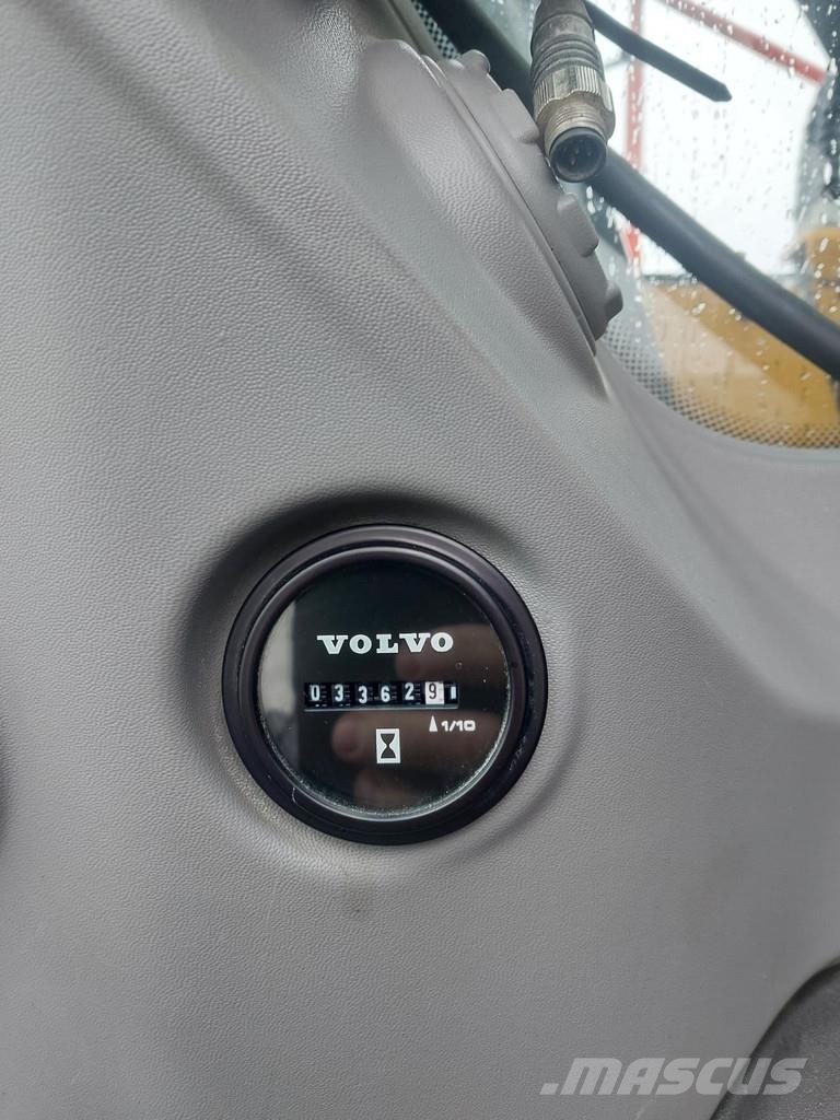 Volvo ECR235EL Гусеничные экскаваторы