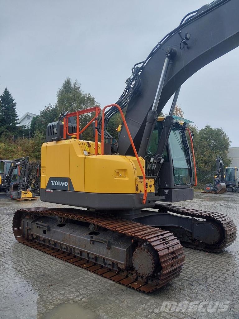 Volvo ECR235EL Гусеничные экскаваторы