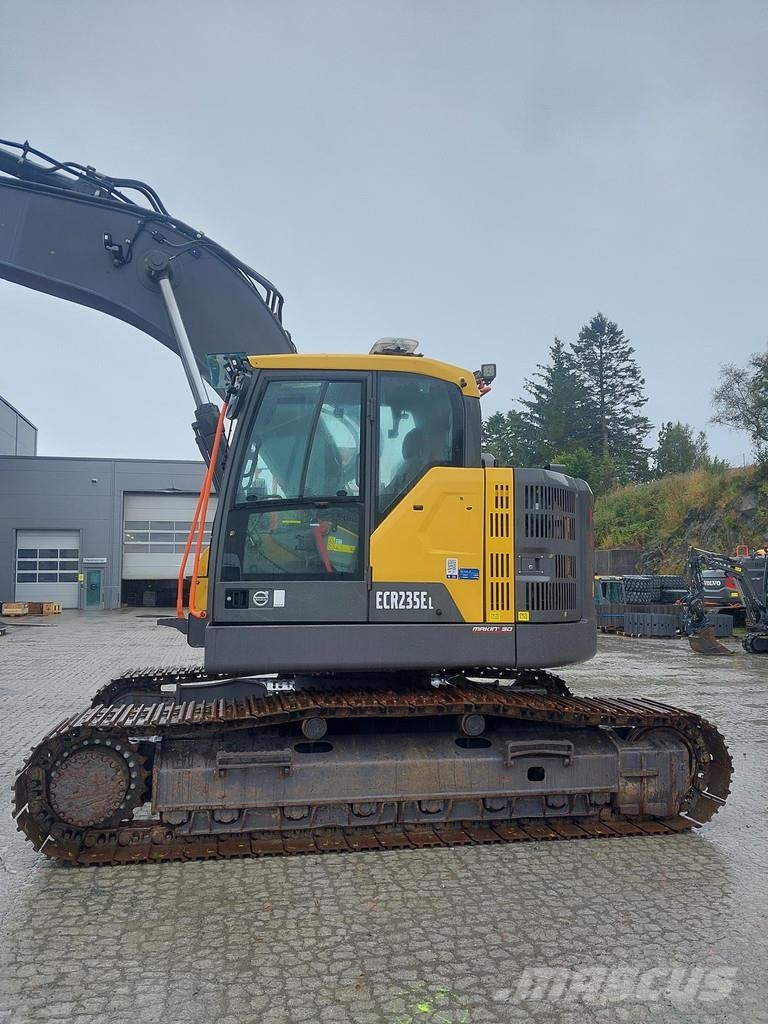 Volvo ECR235EL Гусеничные экскаваторы