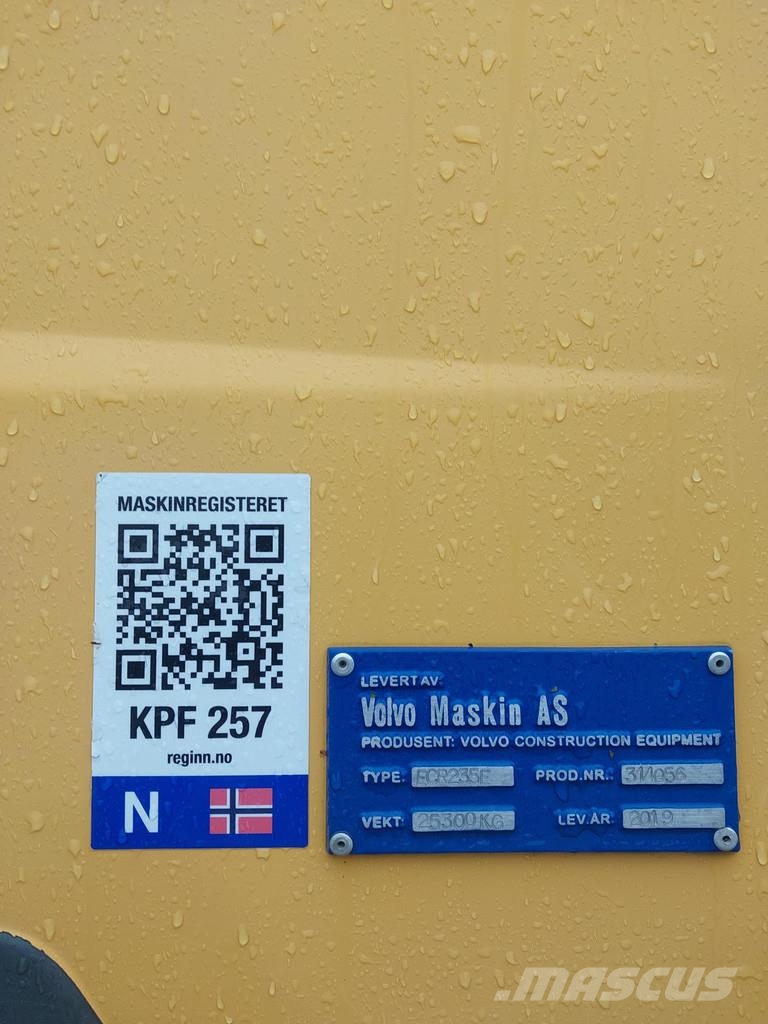 Volvo ECR235EL Гусеничные экскаваторы