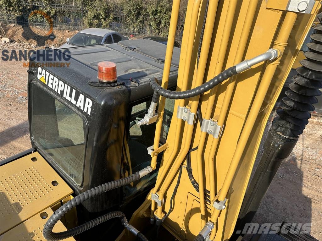 CAT 320D Верижен екскаватор