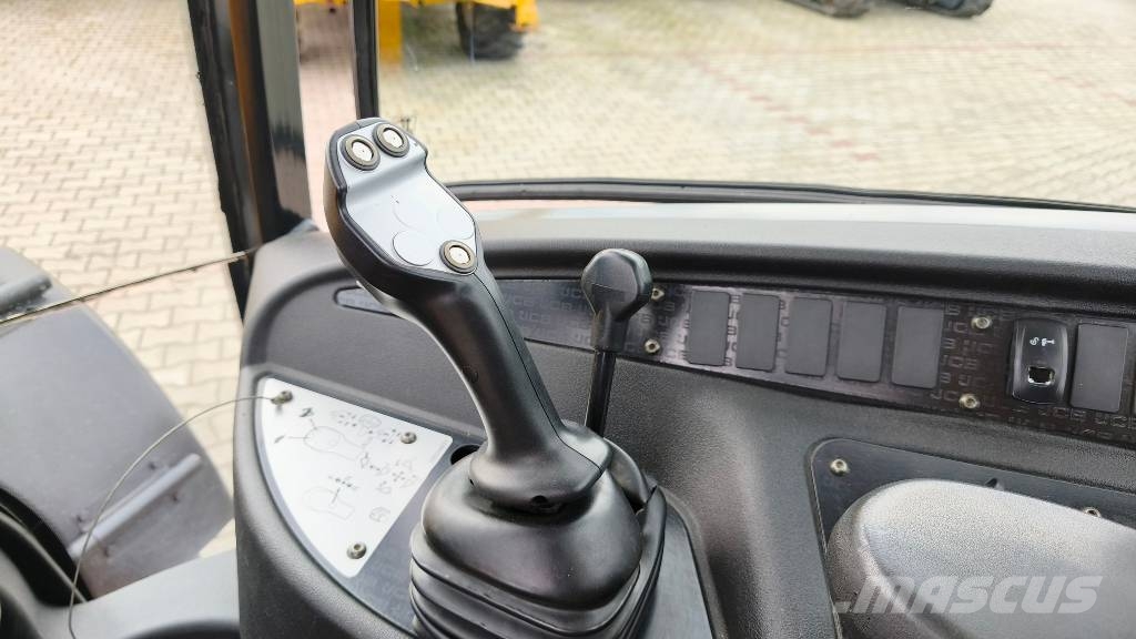 JCB 406 لوادر بعجل
