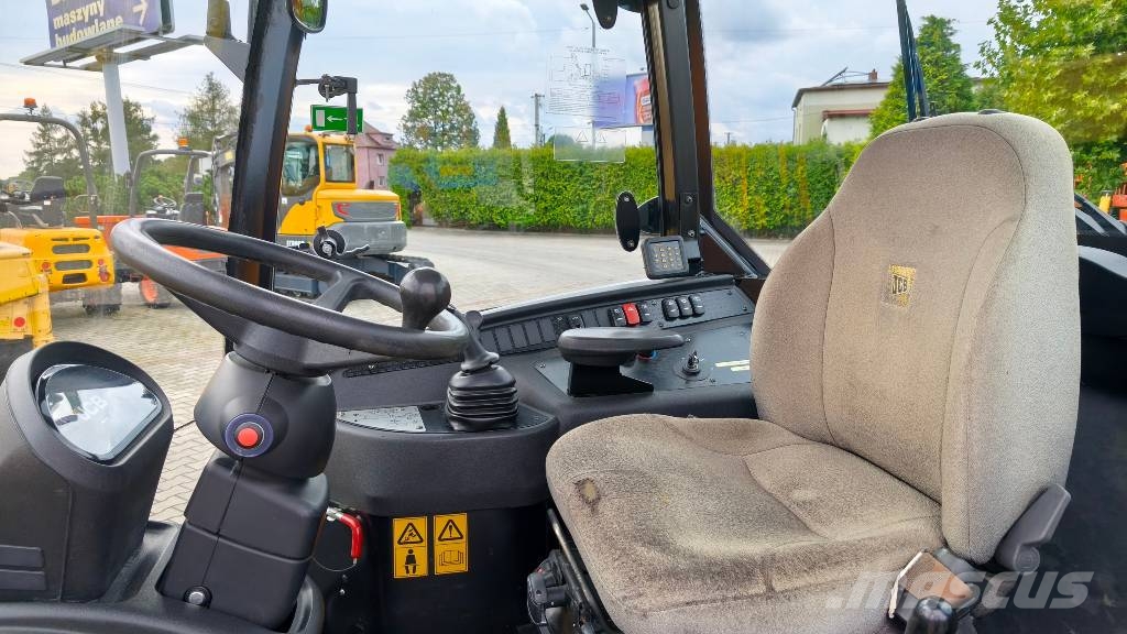 JCB 406 لوادر بعجل