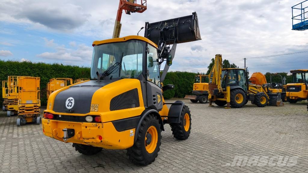 JCB 406 لوادر بعجل