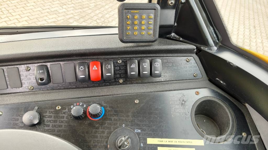 JCB 406 لوادر بعجل