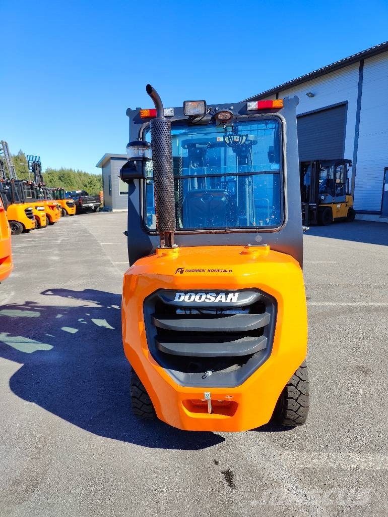 Doosan D35 NXP dieseltrukki Dizel forkliftler
