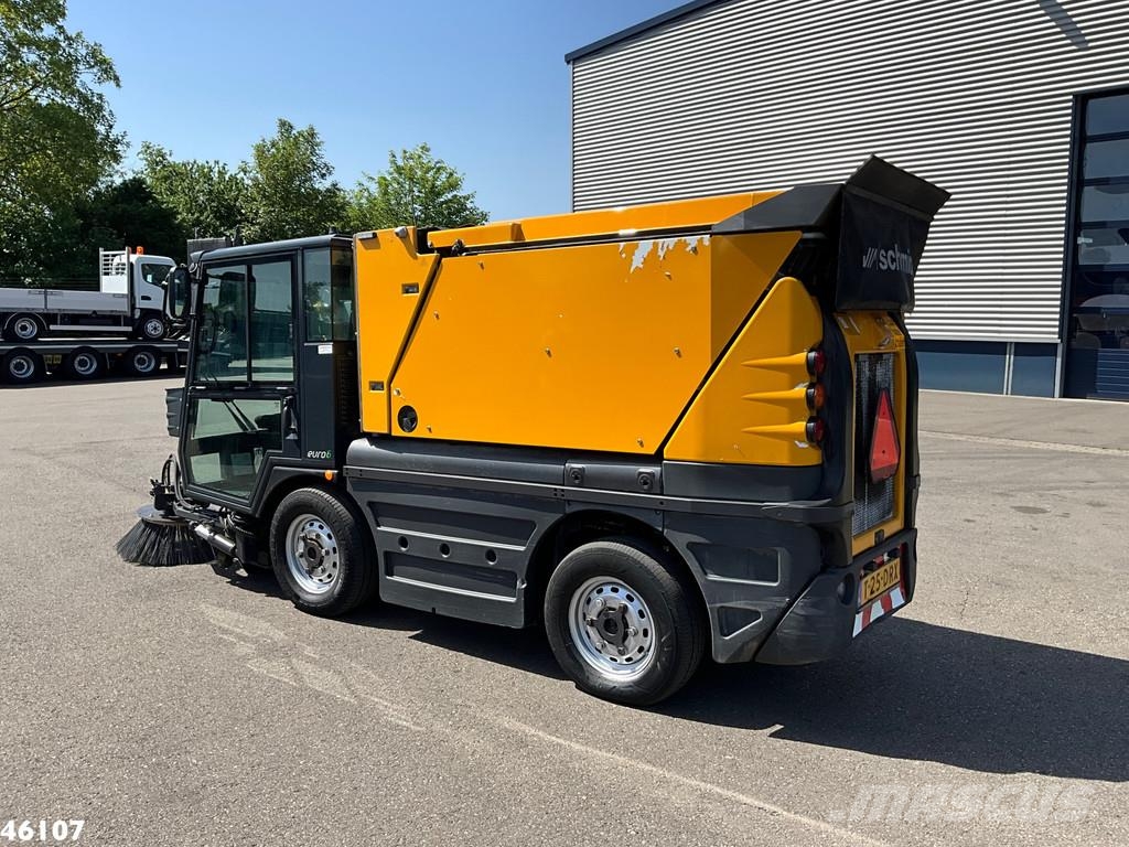 Schmidt Compact 200 Euro 6 Kehrmaschine