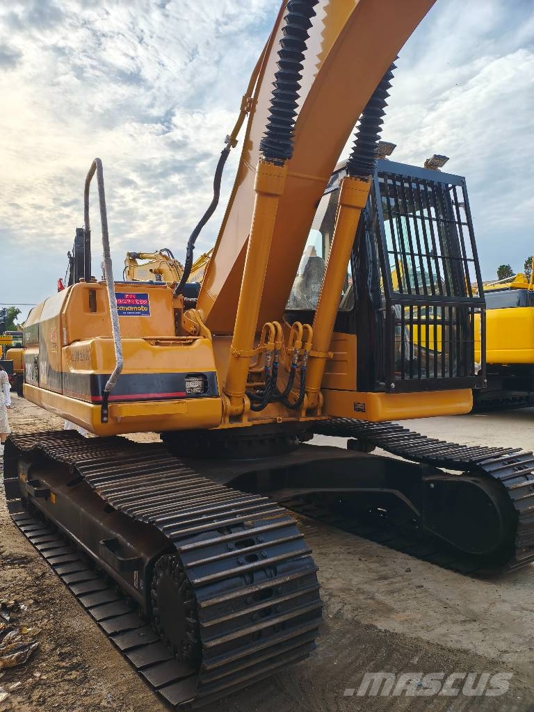 CAT 320BL Pelle sur chenilles