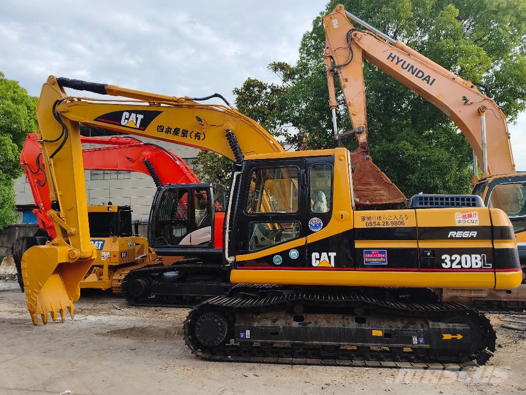 CAT 320BL Pelle sur chenilles
