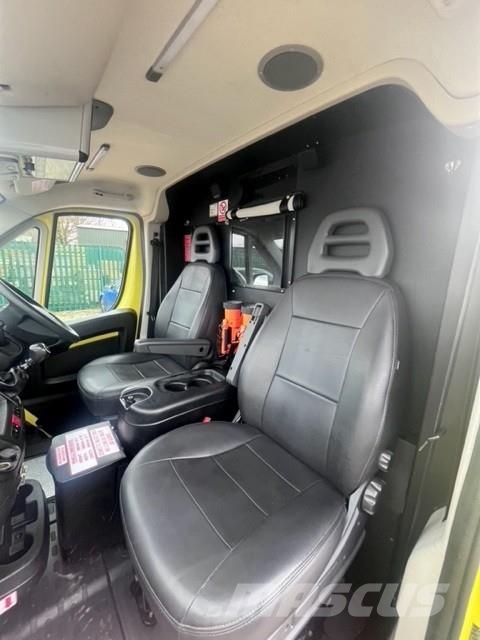 Fiat Ducato A&E Fiat Ducato A&E Vehicle with Stryker Pr Ambulancias